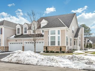 17 Toni Ct, Center Moriches, NY 11934
