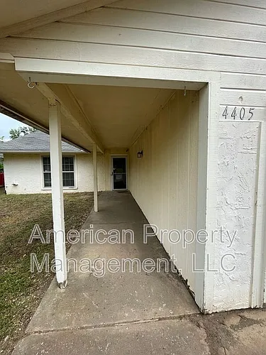 4405 S Gum Ave Photo 1