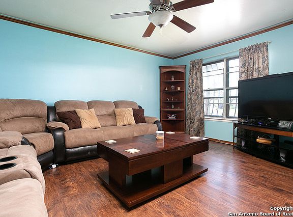 3rd image of 5854 Sandy Valley St