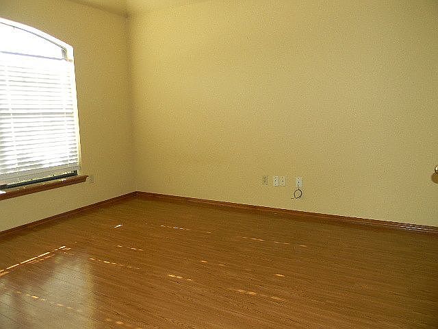 1st image of 2309 Bradford Pl