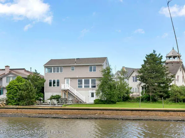 127 Trenton Ave, Point Pleasant Beach, NJ 08742