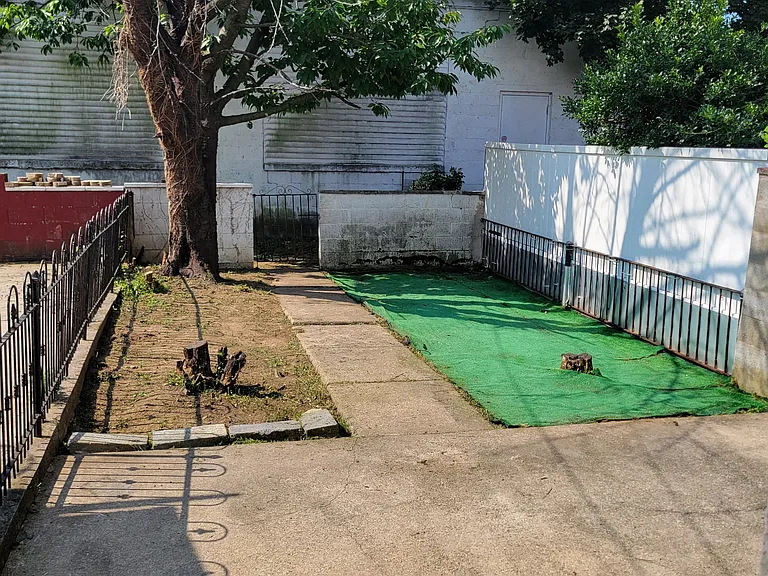 1220 Spruce St #5 — Photo 33