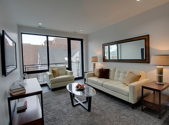 5th image of 1806 W Belmont Ave #3
