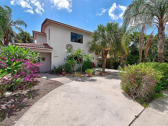 2nd image of 1820 N Palmway