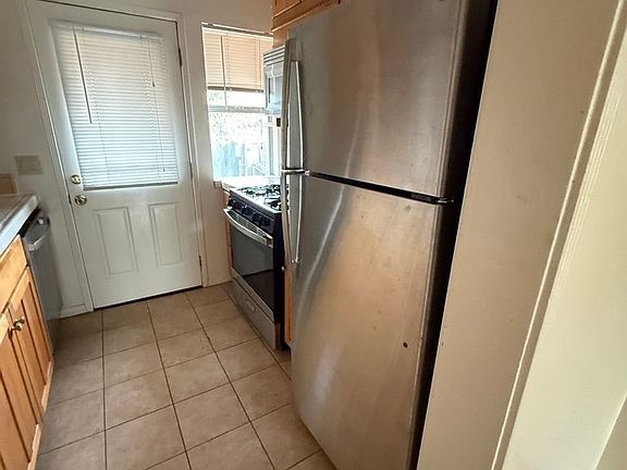 4th image of 1836 10th St APT B