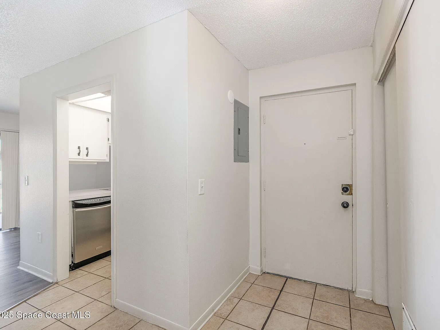 2 bed, 2.0 bath, 1080 sqft, $1,475 — Photo 3