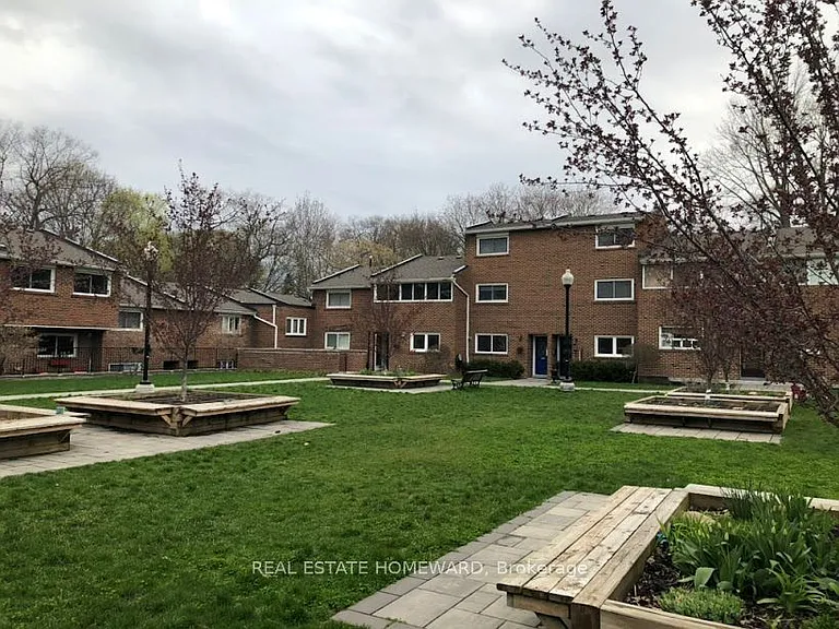 90 Edgewood Ave #130 — Photo 3