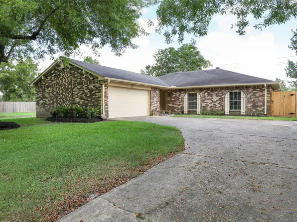 2703 Heritage Colony Dr, Webster, TX 77598