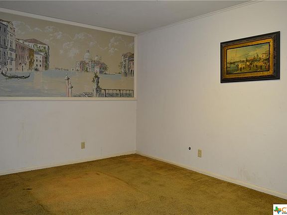 5th image of 1808 E Park Ave