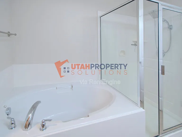 1046 E Quarry View Way — Photo 13