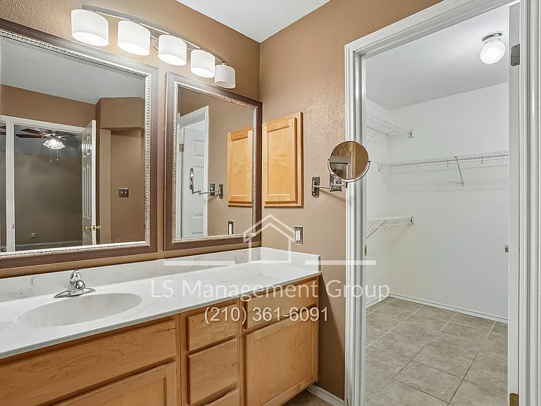 14343 Markham Gln — Photo 28