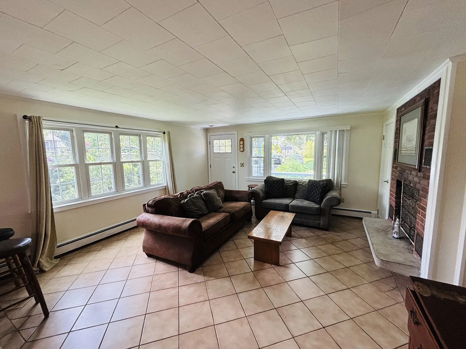 3 bed, 1.5 bath, 1130 sqft, $2,600 — Photo 4