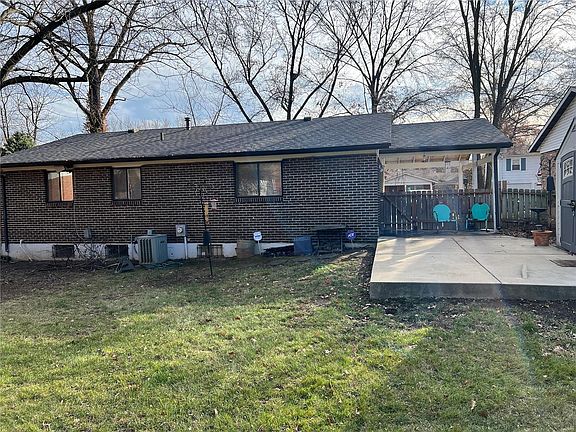4th image of 2341 Kingsford Dr