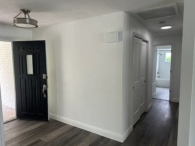 1405 Stewart Blvd — Photo 5