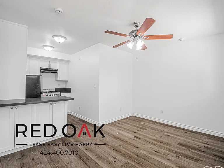 545 W 14th St #22 — Photo 6