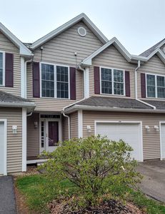 58 Magnolia Lane, Newmarket, NH, 03857