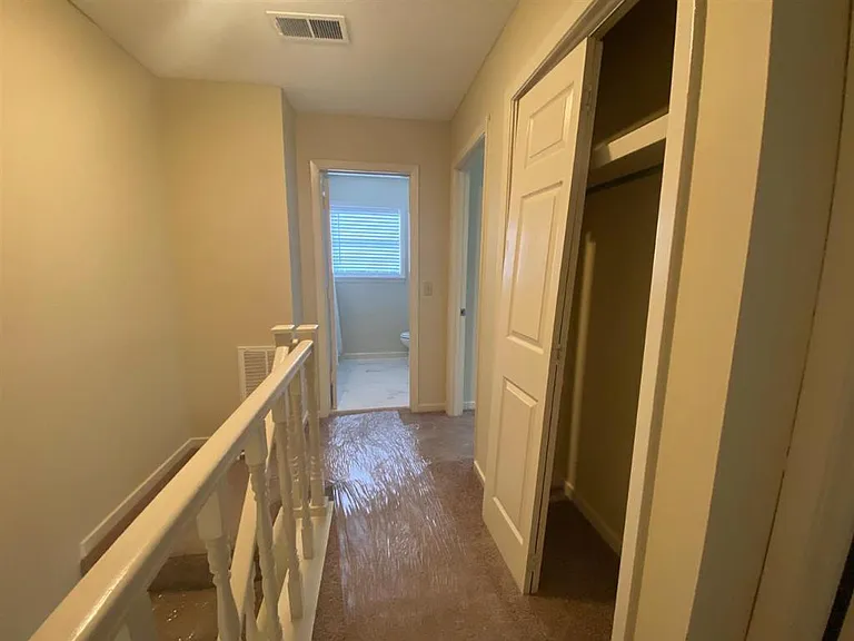 302 Lindale St #B — Photo 14