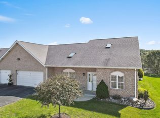 64 David Dr, New Kensington, PA 15068