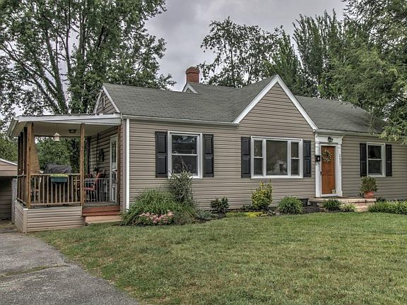 3rd image of 2621 Derwent Dr SW
