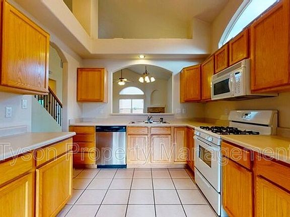 4th image of 6312 Calle Tesoro NW