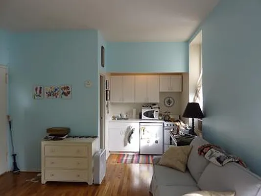 Rented by Buchbinder & Warren | media 14