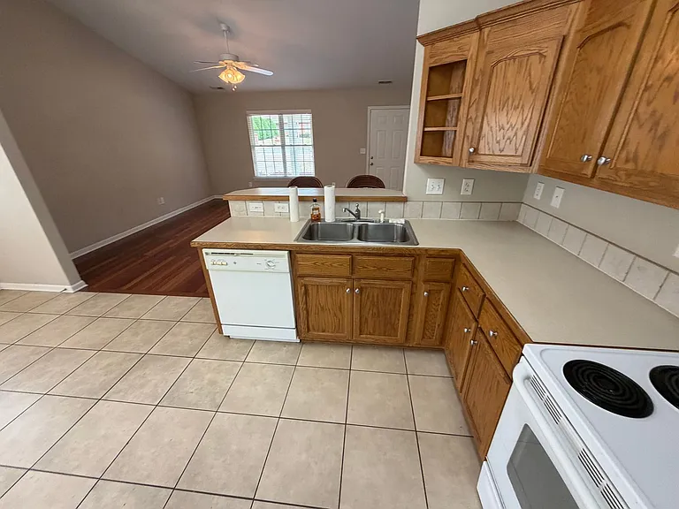 2510 S Ridge Ave — Photo 14