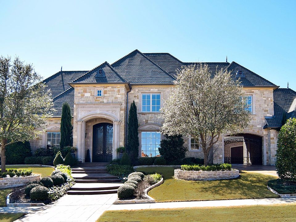 1st image of 405 Woodlake Dr