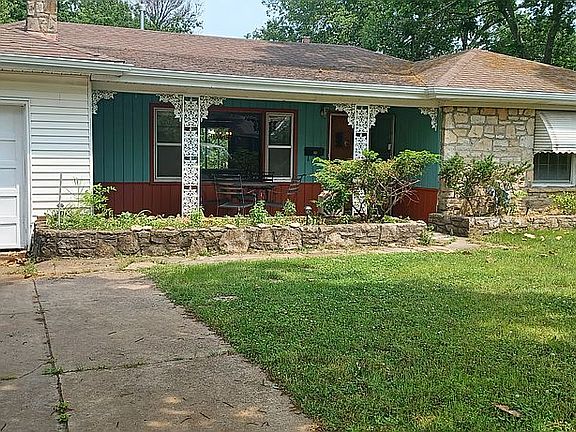 4th image of 583 S Joplin Ave