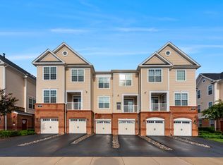 23290 Milltown Knoll Sq UNIT 118, Ashburn, VA 20148