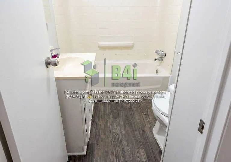 406 Hill St — Photo 15