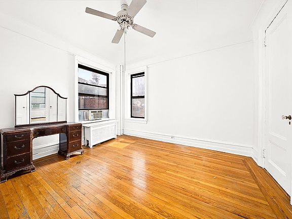4th image of 603 W 111th St APT 4E