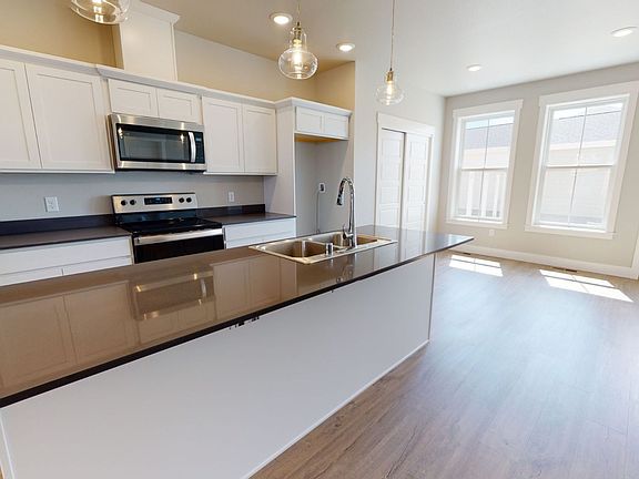 4th image of 1690 Saint George Blvd
