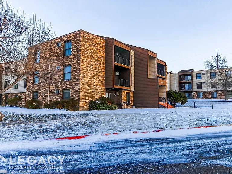 4440 S Poplar St #307 — Photo 1