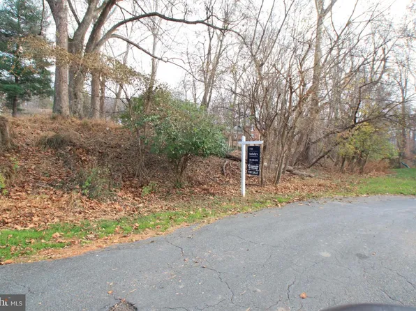 7731 Arrowood Ct, Bethesda, MD 20817