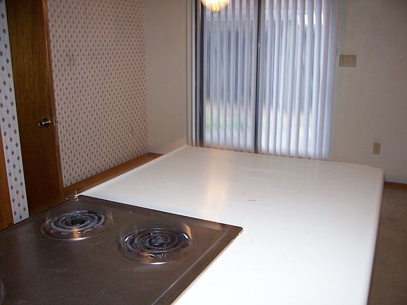 3rd image of 2341 San Mateo Ct
