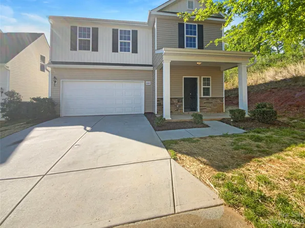 8322 Candlenut Ln, Charlotte, NC 28215