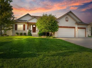 2660 N Paradise Ct, Wichita, KS 67205