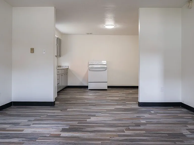 501-712 Farview Dr — Photo 3
