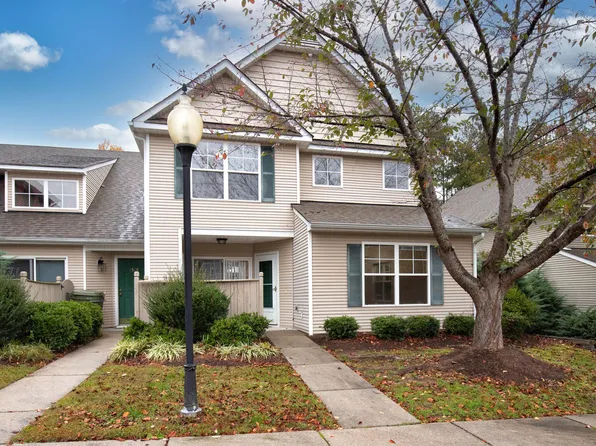 1506 Woodland Ct, Farmville, VA 23901