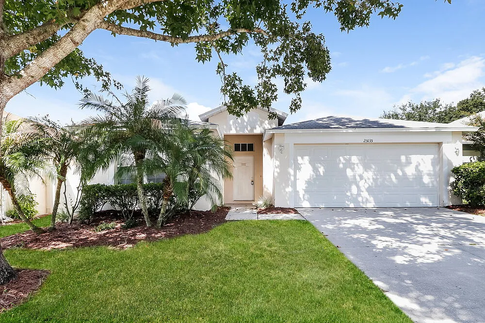 3 bed, 2.0 bath, 1409 sqft, $2,140 — Photo 1