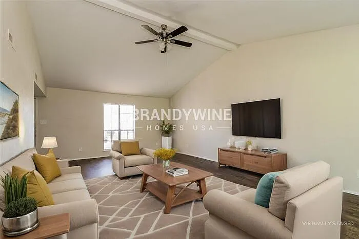 802 Edgemont Dr — Photo 4