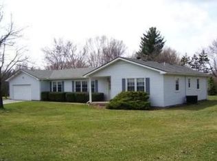8682 Meadowland Ct, Saline, MI