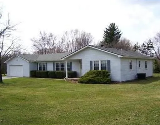 8682 Meadowland Ct photo 1