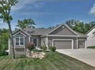 8304 Timber Trails Dr, De Soto, KS 66018