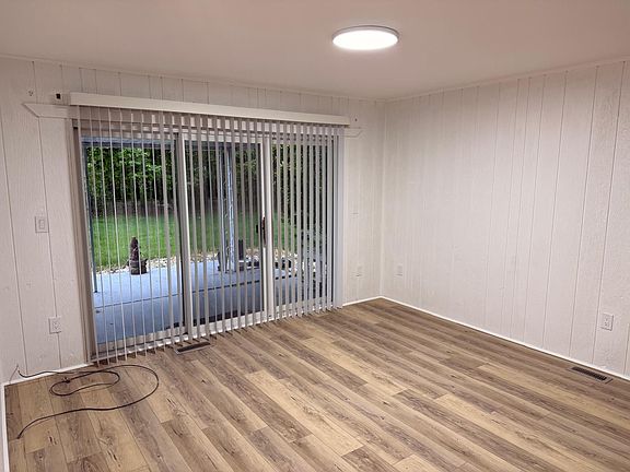 4th image of 22914 Brook Forest Rd