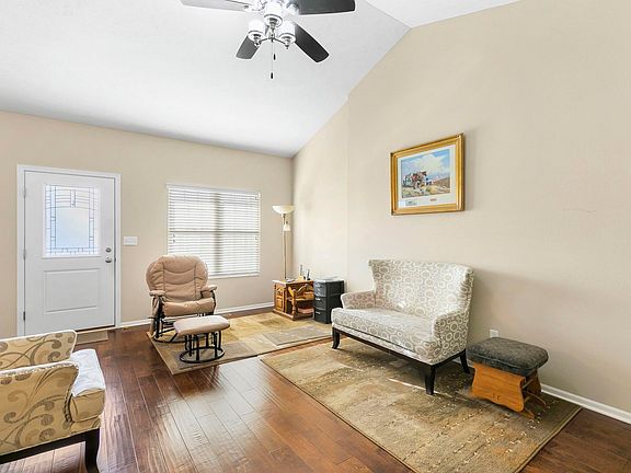 4th image of 7551 Greycliff Dr