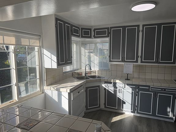 5th image of 646 N Loma Dr