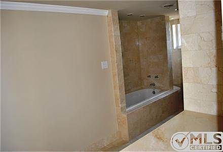 4th image of 3525 Turtle Creek Blvd #13BC