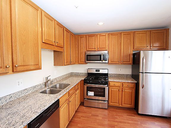 5th image of 10359 Sager Ave APT 303