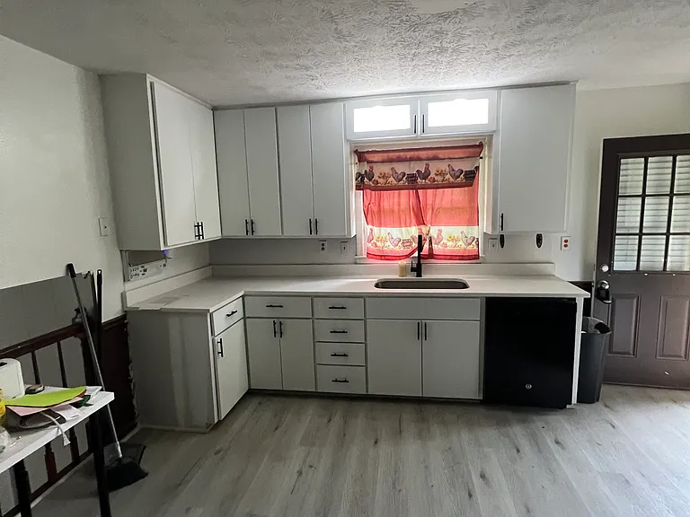 4678 Tara Woods Dr — Photo 3